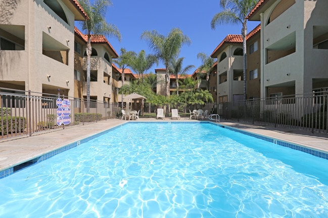 Building Photo - Lexington Park Apartments