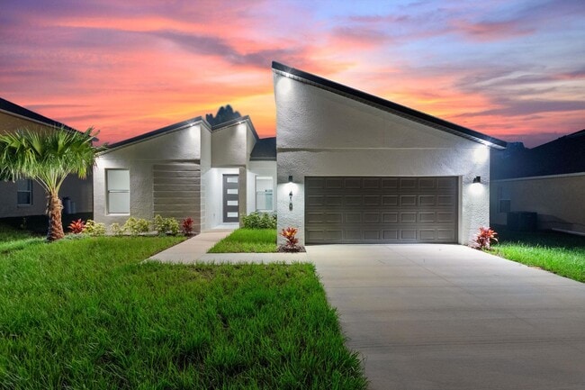 Building Photo - Deposit-Free! Modern, energy efficient hom...