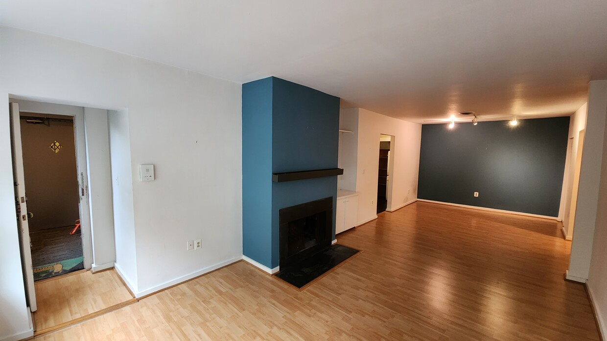 Entry and living/dining room - 1848 Wyoming Ave NW