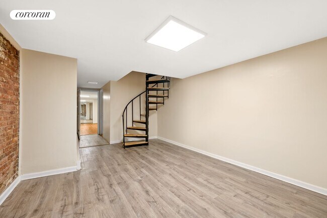 Foto del edificio - 101 4th Ave