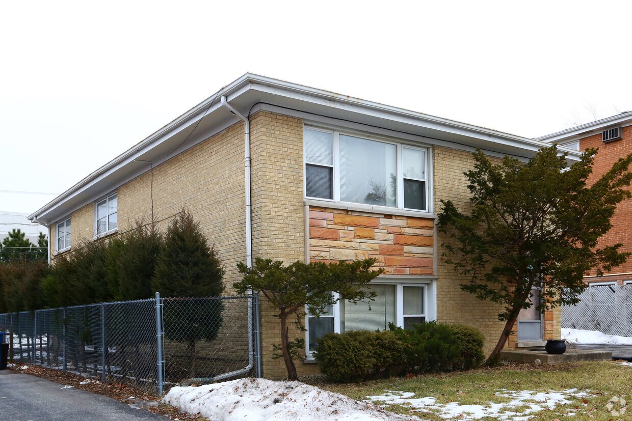 Building Photo - 333 S Hale St