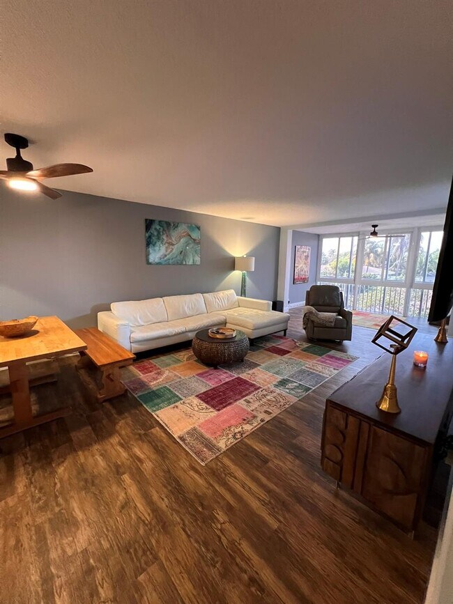 Foto del edificio - 3175 NE 48th Ct