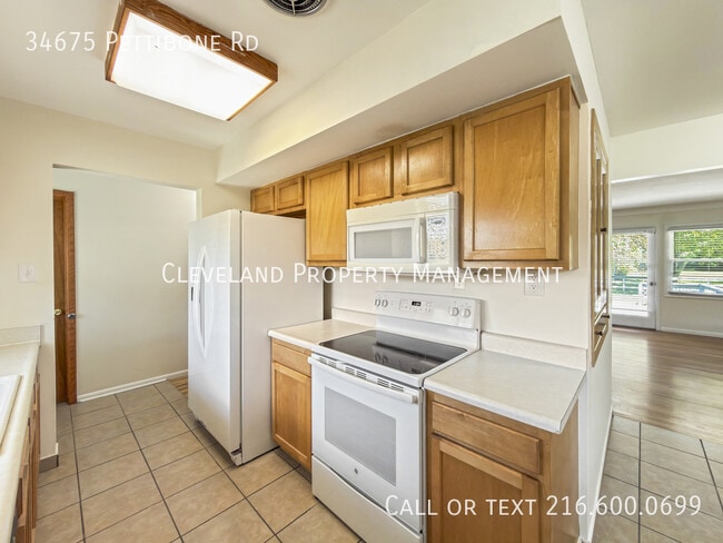 Building Photo - 34675 Pettibone Rd