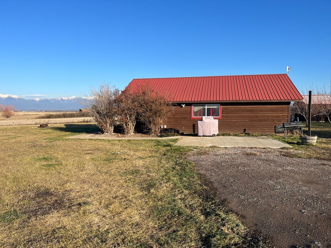 753 Migration Rd, Somers, MT 59932 House Rental in Somers, MT