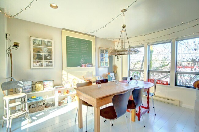 Foto del edificio - 3Bd/2Ba Montlake Home