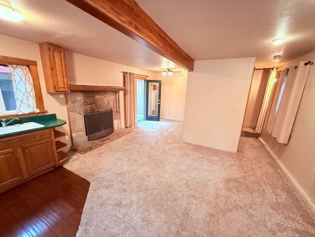 Building Photo - Studio cabin for rent in South Lake Tahoe