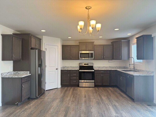 Foto del edificio - Updated 3 bedroom in Enclaves at Mountain ...