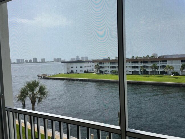 Building Photo - 100 Paradise Harbour Blvd