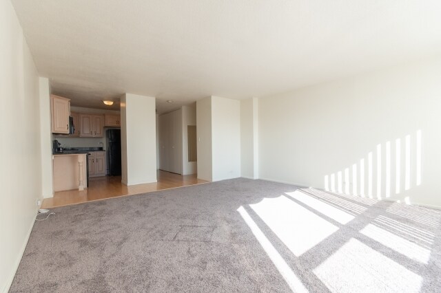 Building Photo - 5100 N Marine Dr