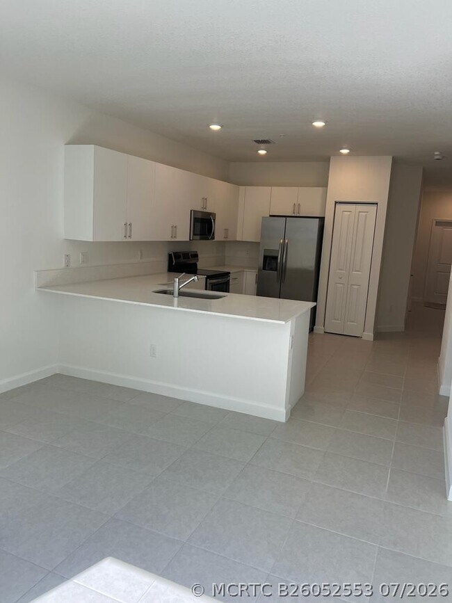 Foto del edificio - 237 SW 159th Way