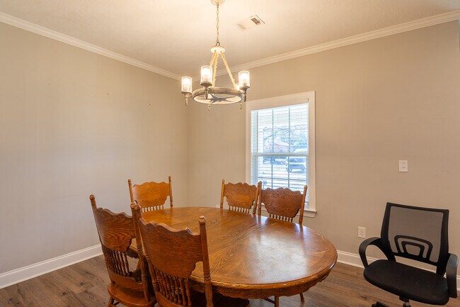 Building Photo - 154 Anneswood Rd