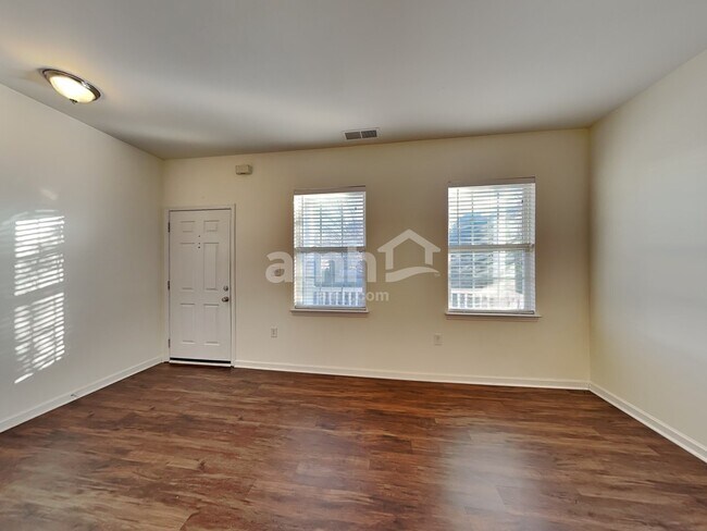 Building Photo - 2316 Silver Run Dr