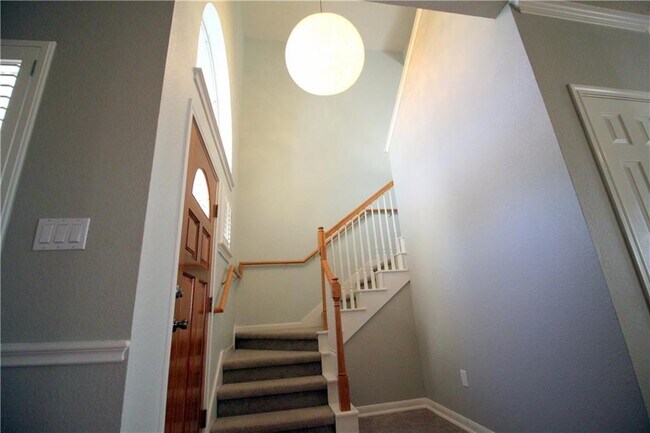 Building Photo - 2028 Kimbrook Dr