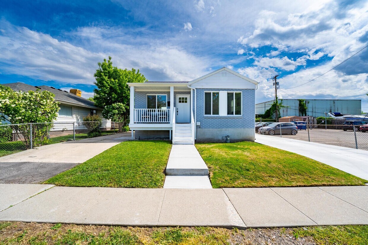 Primary Photo - 47 W Sunset Ave