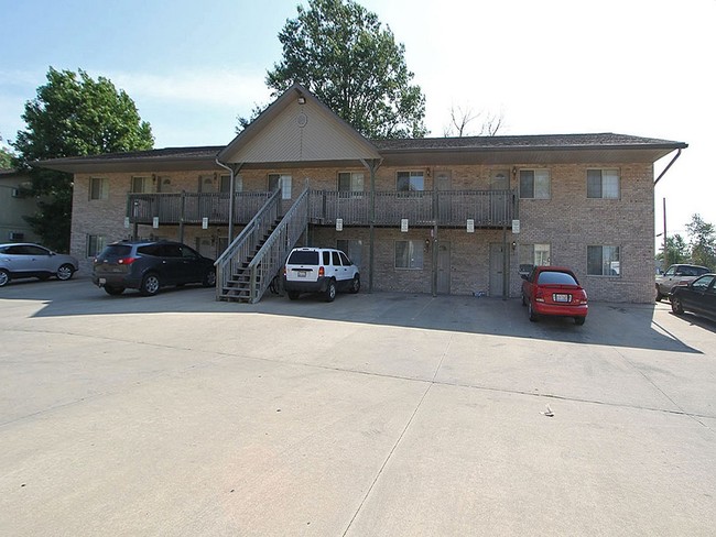 Building Photo - Cedar Pointe Apartments