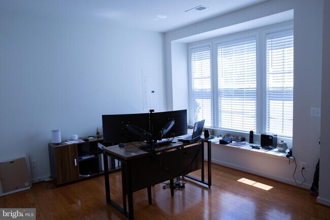 Foto del edificio - 5791 Hunting Creek Rd