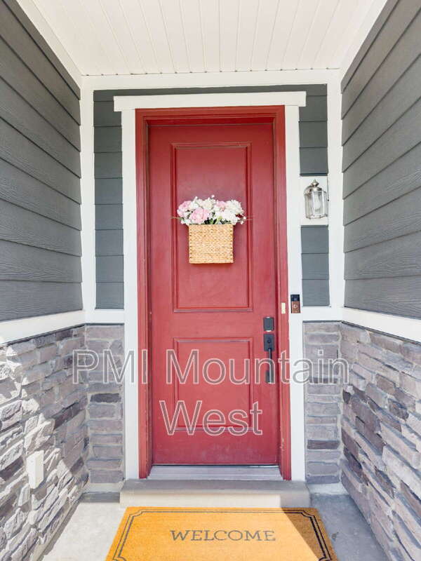 Building Photo - 3565 Water Lilly Ln