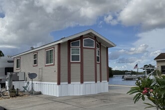 Building Photo - 1309 Pne Is Dr N