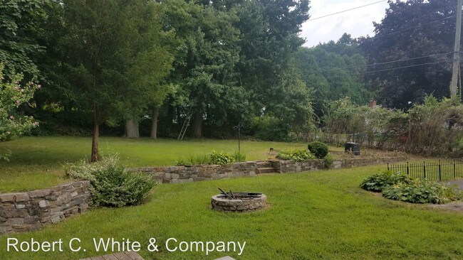 Building Photo - 3 br, 1 bath House - 59 Greenwood Drive