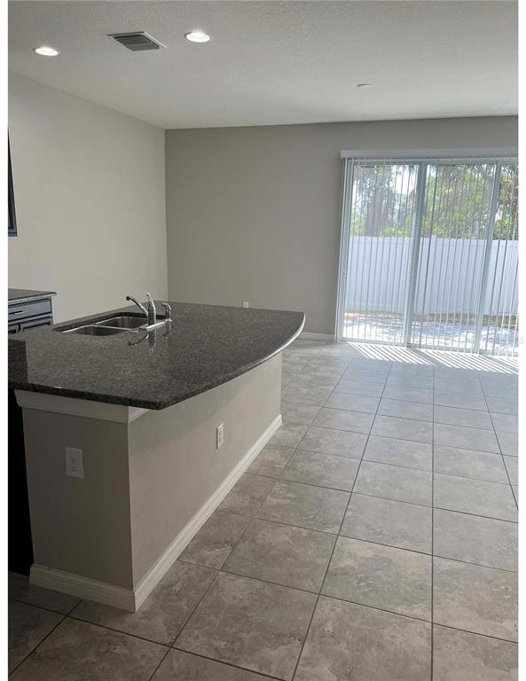 Foto del edificio - 7208 Grand Elm Dr