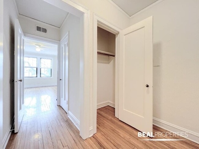 Building Photo - 1 bedroom in GLENCOE IL 60022