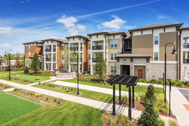 Bocce ball, horseshoe and corn hole courts - Nona Park Village Apartments