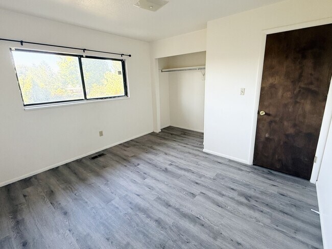 Foto del edificio - 445 E 800 N St