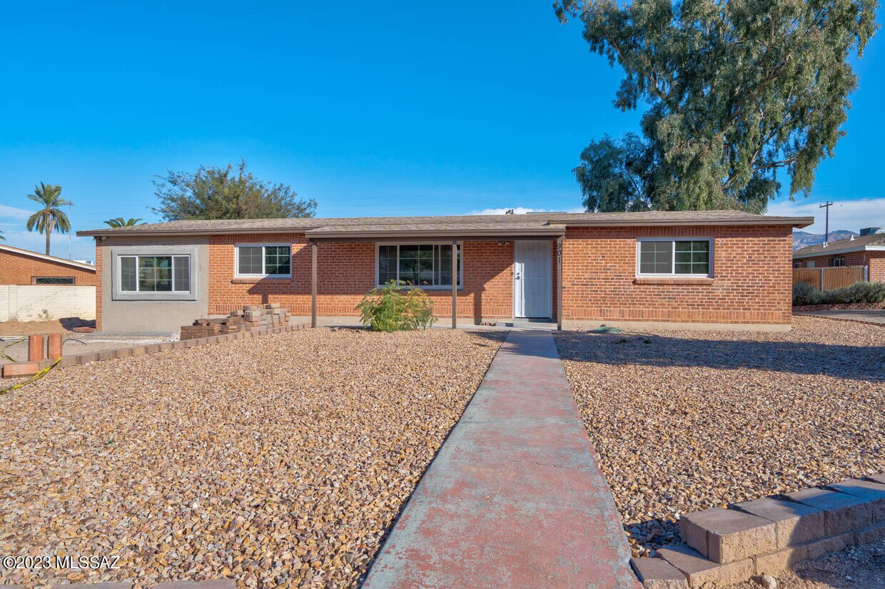 Foto principal - 901 E Edison St
