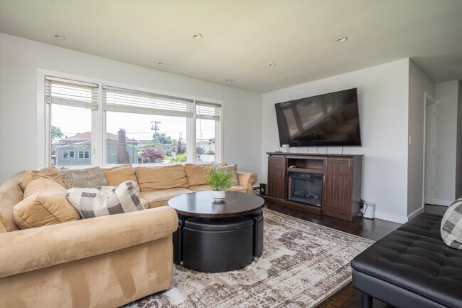 Foto del edificio - 2737 Boundary Rd