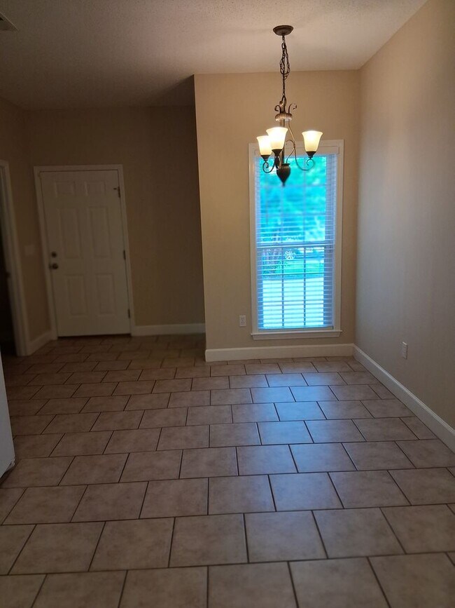 Foto del edificio - Beautiful 4-bedroom 2 bath home 69S Tuscaloosa