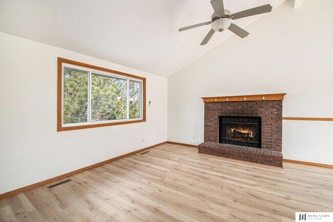 Foto del edificio - 15201 Greene Ave