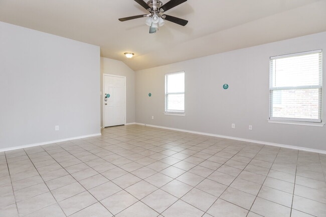 Building Photo - 1402 Copper St