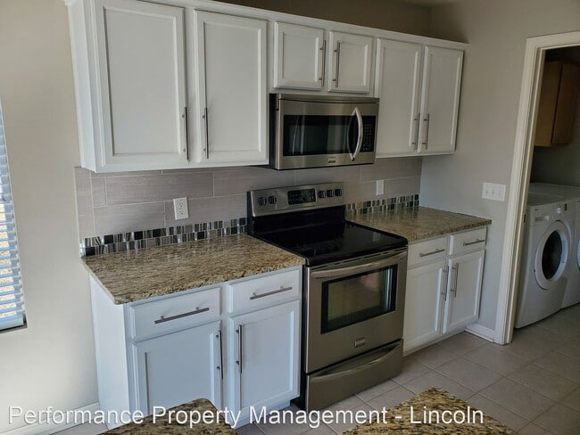 Building Photo - 4 br, 3 bath House - 7801 S 21st St.