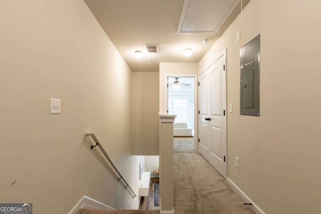 Foto del edificio - 3006 Bayrose Cir