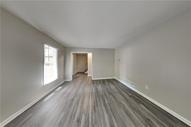 Foto del edificio - 6319 Sherrian St
