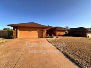 Building Photo - 2205 Basking Ridge Trail
