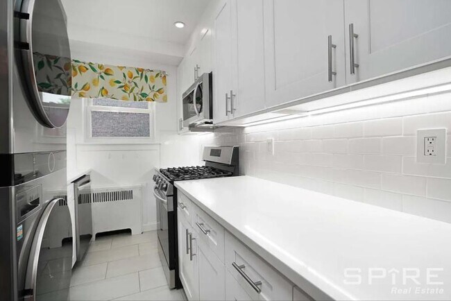 Foto del edificio - 2 bedroom in Bronx NY 10463
