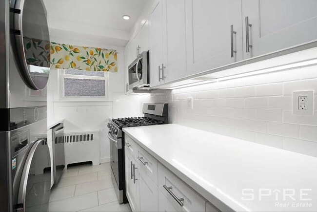 Building Photo - 2 bedroom in Bronx NY 10463