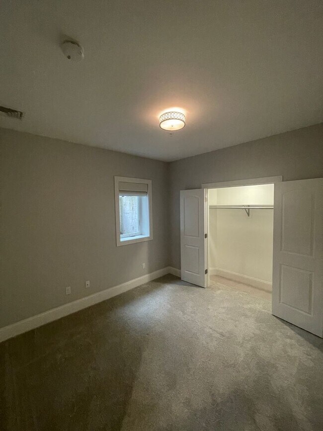 Foto del edificio - All new modern one bedroom with parking