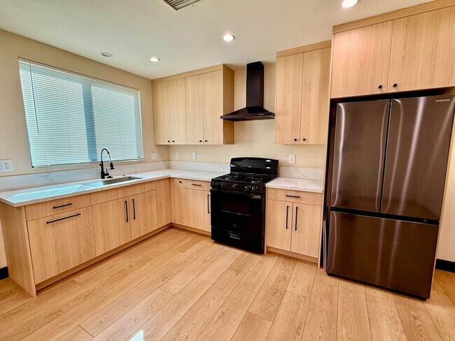 Foto del edificio - 7309 Yarmouth Ave