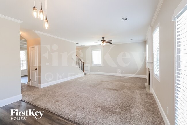 Building Photo - 821 Harrison Drive