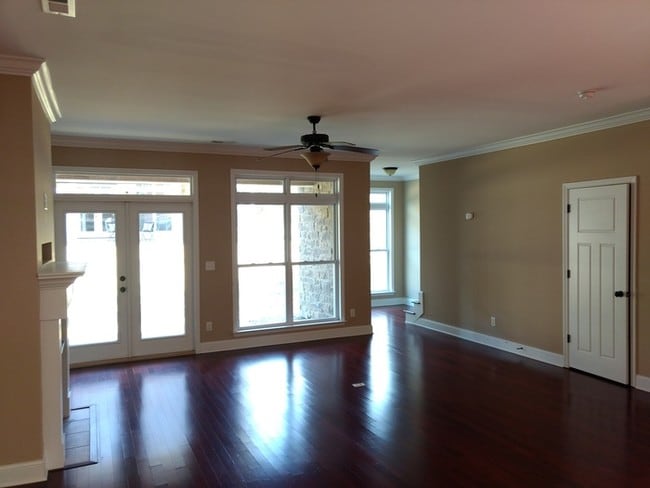 Building Photo - 6756 Palms Ct