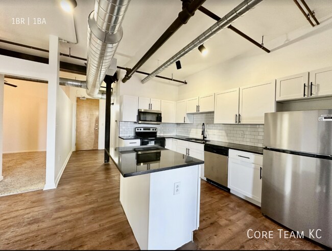 Building Photo - 204 Walnut St