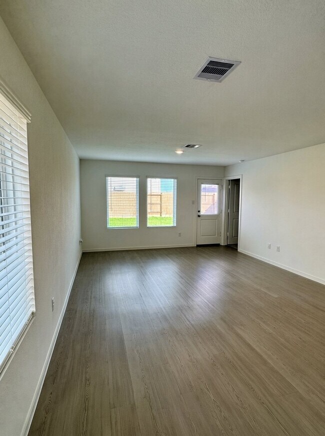 Building Photo - 26710 Dalmatian Bellflower Dr