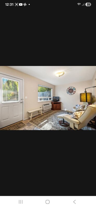 Foto del edificio - 1410 E Ash Ave