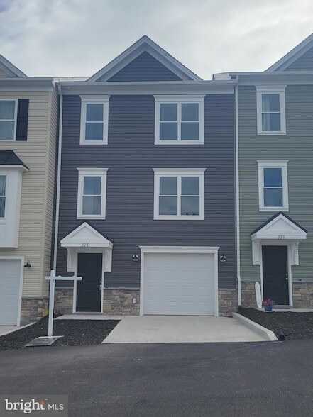 Foto del edificio - 328 W 11th St