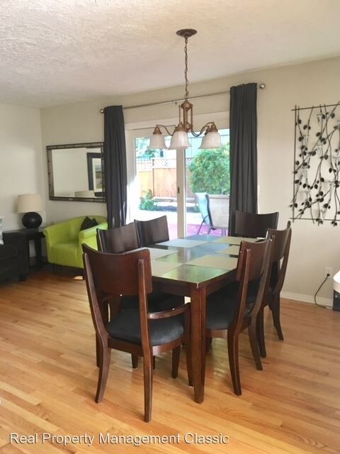 Foto del edificio - 3 br, 2 bath House - 338 Laurel Street