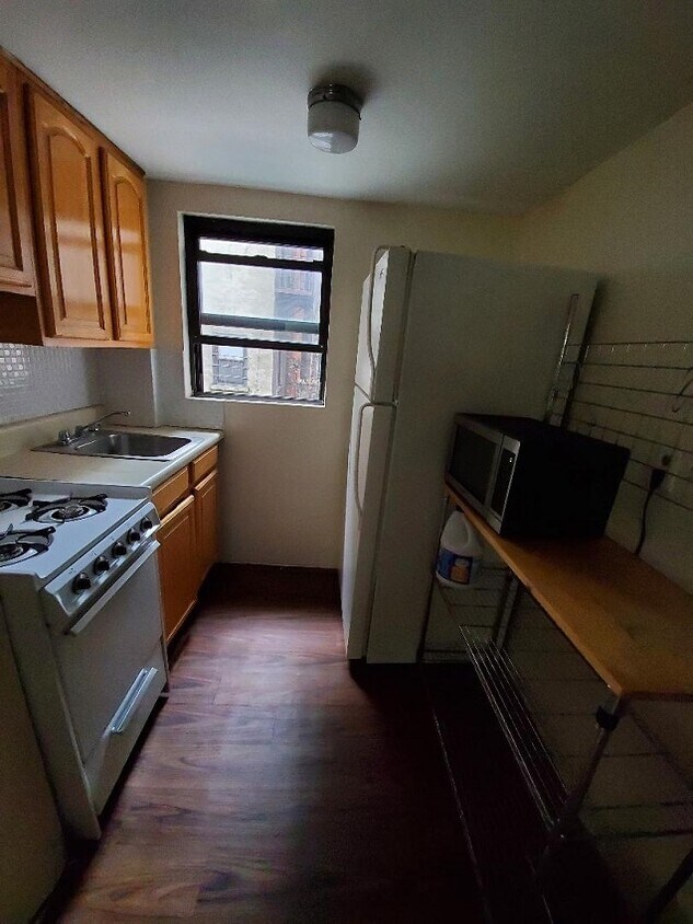 Building Photo - 440 3rd Ave