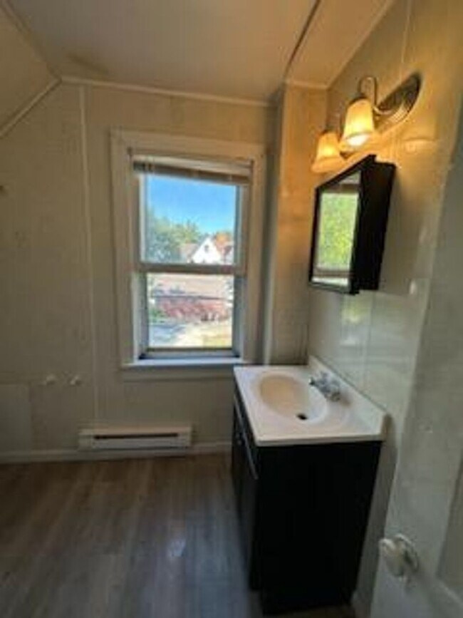 Foto del edificio - 1511 W Callender Ave