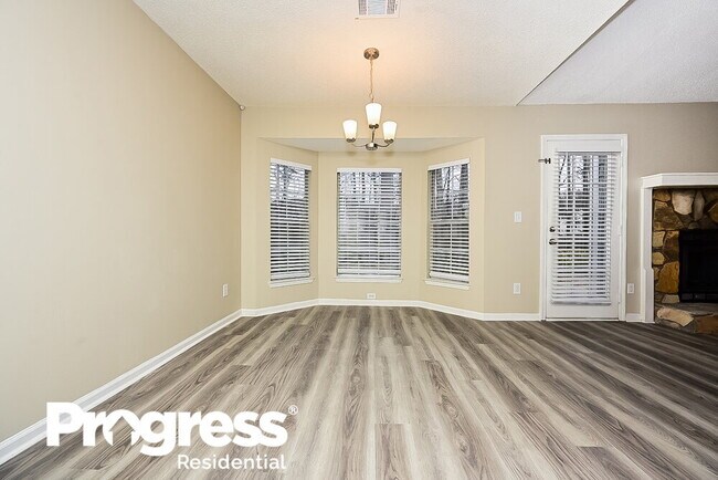 Foto del edificio - 1236 Shady Brook Ct